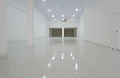 Aluga-se galpão impacto | 700 m² – alameda santo amaro - zona sul