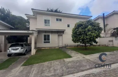Incrível casa com 4 dorms/2sts, livings integrados, lareira!