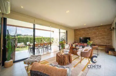 Charmosa casa com living integrado, gourmet, piscina e churrasqueira! 261m²