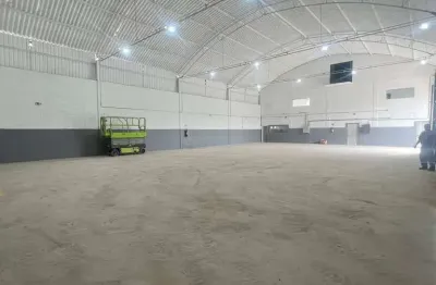 Galpão reformado - 800m2 por apenas r$ 18.000,00 - jd colibri