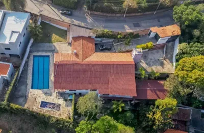 Incrível! 5 dorms (3 suítes), piscina, sauna, churrasqueira, mobiliada!