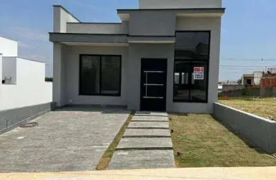 Linda casa térrea com 3 dormitórios/01 suíte à venda, 105 m²!
