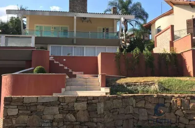 Casa em condomínio fechado com 3 suítes – alto padrão, nova higienópolis