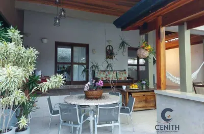 Maravilhosa casa com 3 dormitórios à venda, 400 m² por r$ 1.250.000,00