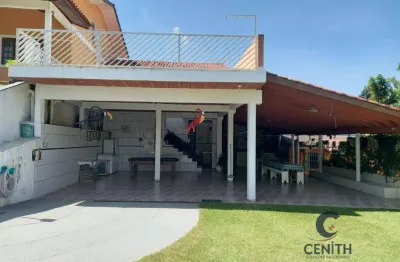 Chácara com duas casas, lazer completo e 2.153 m² de área total