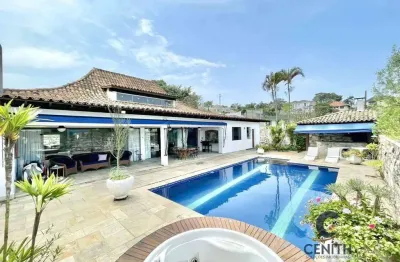 Casa avarandada de alto padrão à venda – condomínio fechado na granja viana