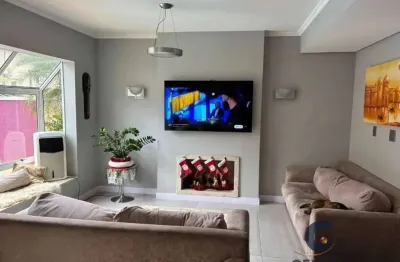 Casa com 3 suítes e piscina 173m2 no condomínio granja 26 – cotia/sp