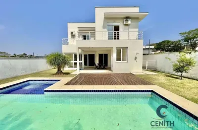 Casa à venda com 332m2, 4 suítes, lazer privativo - granja viana