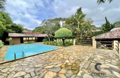 Aconchegante casa com 4 suítes, lazer integrado, espaço gourmet, natureza!