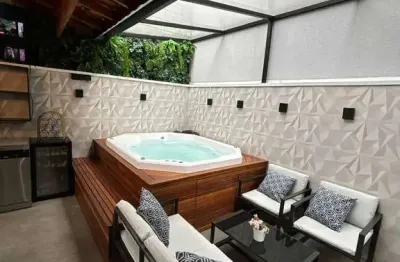 Casa com 3 dormitórios, gourmet e planejados em condomínio exclusivo!