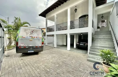 Casa com 4 suítes e integração de ambientes em horizontal park, cotia