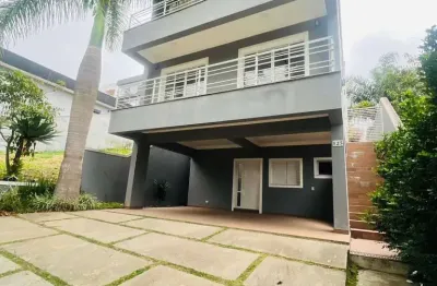 Casa impecável de 3 dormitórios no condomínio palm hills - granja viana