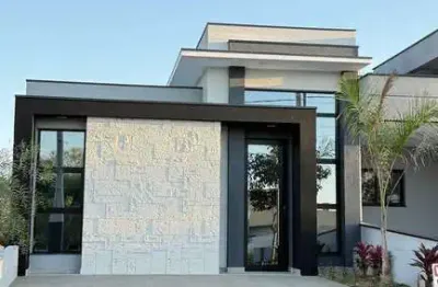 Linda casa térrea em condomínio 3 dorms/2 suítes closet, piscina - sorocaba