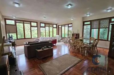 Casa a venda com 384m2, 4 dormitorios, escritorio em condominio