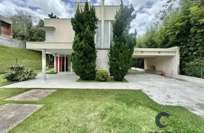 Moderna casa à venda no condomínio recanto inpla - granja viana