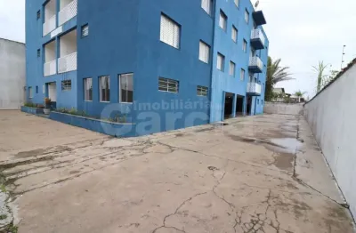 Apartamento com 2 quartos e 1 vaga de garagem em peruíbe