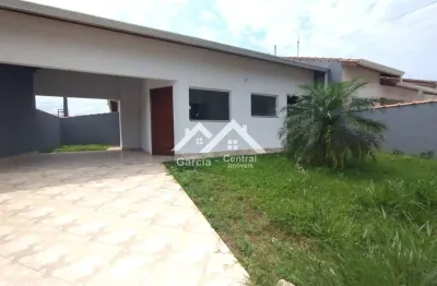 Casa térrea em peruíbe com 2 quartos, sendo 1 suíte e quintal para lazer
