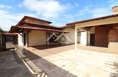 Casa com 4 quartos à venda na Centro, 101, Centro, Peruíbe