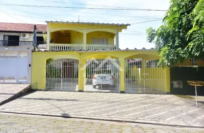 Casa com 3 quartos à venda na Centro, 30, Centro, Peruíbe