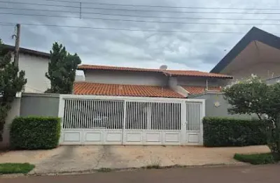 Casa com 3 dormitórios à venda, 200 m² por r$ 900.000,00 - city barretos - barretos/sp