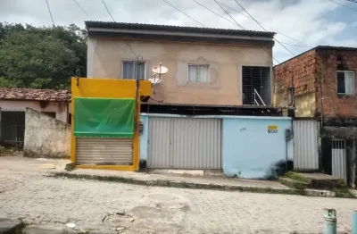 Bela casa com 148m2 , próximo de escola , parada de ônibus e etc.