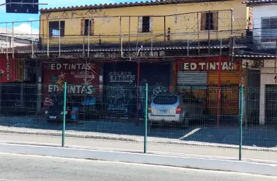 Vendo casa comercial com 3 lojas e 3 salas, e 3 vagas, na avenida presid3nte kennedy