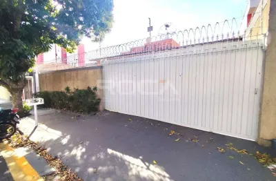 Espaçosa casa comercial para alugar na vila costa do sol, são carlos