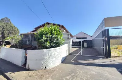 Prédio para alugar na Rua Raimundo Correa, 49, Vila Marcelino, São Carlos