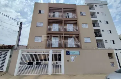 Apartamento de 2 dormitórios com suíte e sacada no cidade jardim