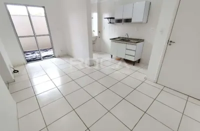 Apartamento térreo para alugar em são carlos - 2 quartos, garagem e quintal!