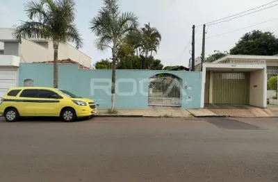 Excelente casa padrão no centro de são carlos - 3 dormitórios e 10 vagas de garagem!