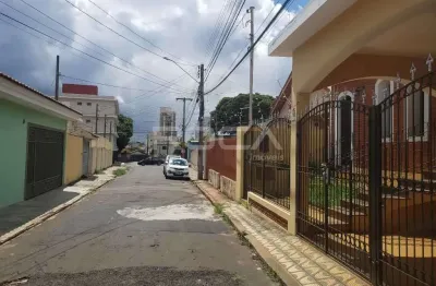 Casa padrão de 3 dormitórios no bairro cidade jardim em são carlos