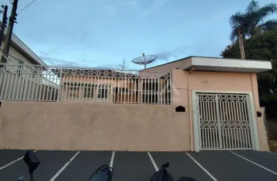 Casa padrão para alugar na vila brasília, são carlos: 2 dormitórios, suíte, garagem coberta e mais!