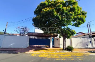 Sobrado de 4 dormitórios com suíte e 4 vagas no residencial samambaia