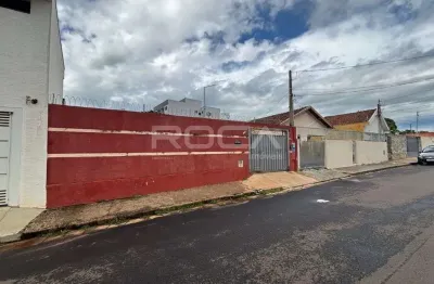Casa Padrão à Venda e Locação no Bairro Cidade Jardim em São Carlos - Conforto e Espaço para Sua Família!