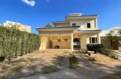 Casa de Luxo em Condomínio no Village São Carlos - 3 Suítes e 6 Vagas!