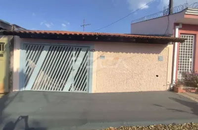 Casa de Luxo com 3 Dormitórios em Americo Alves Margarido, São Carlos