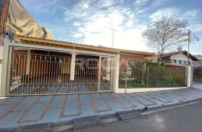 Linda casa de 4 dormitórios no Jardim Brasil em São Carlos - Venda e locação!