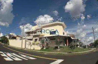 Casa de luxo no Condomínio Damha II em São Carlos | 4 dormitórios, 2 garagens, suíte e muito mais!