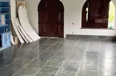 Casa com 6 quartos à venda na avenida jaime silvado, barra da tijuca, rio de janeiro por r$ 2.990.000