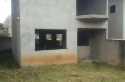 Casa em condomínio fechado à venda na avenida bela vista, lote 3, penedo, itatiaia por r$ 600.000