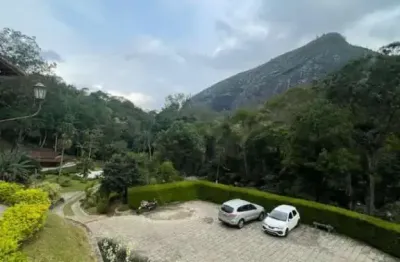 Casa alto padrão com vista deslumbrante - petrópolis-rj