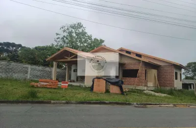 Casa em construção, com duas suites e mais 1 quarto, area central de Campo Alegre