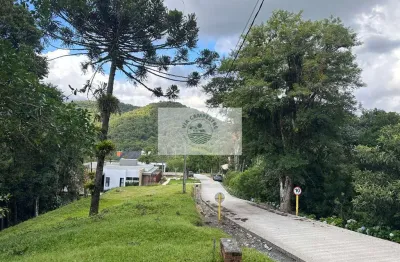 Terreno em Condomínio fechado na subida da serra de Campo Alegre, ainda em Joinville, com 1.000 m², aceita permuta