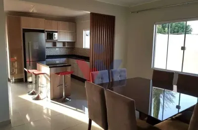 Casa térrea à venda na Lapa-PR  3 quartos, suíte, área gourmet e jardim amplo