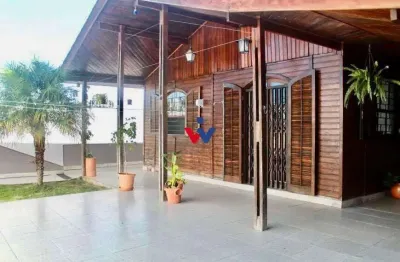 Casa ampla e diferenciada à venda, conforto e espaço no local ideal