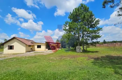 Área rural e urbana a 3 km do centro de Araucária com casa de 200m