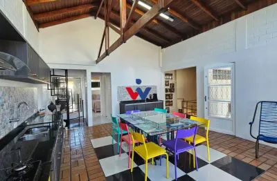Ótima casa à venda em araucária  3 quartos, suíte, garagem e amplo jardim