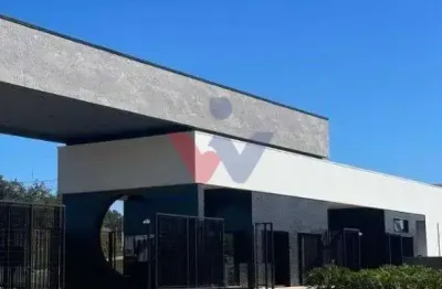 Terreno 450m  em Condomínio Fechado de Alto Padrão com Lazer Completo em Colombo