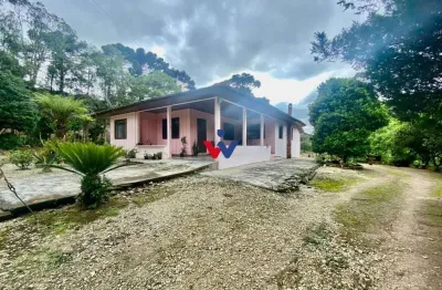 Chácara com hortas, parreiral e árvores frutíferas a 10 km da br